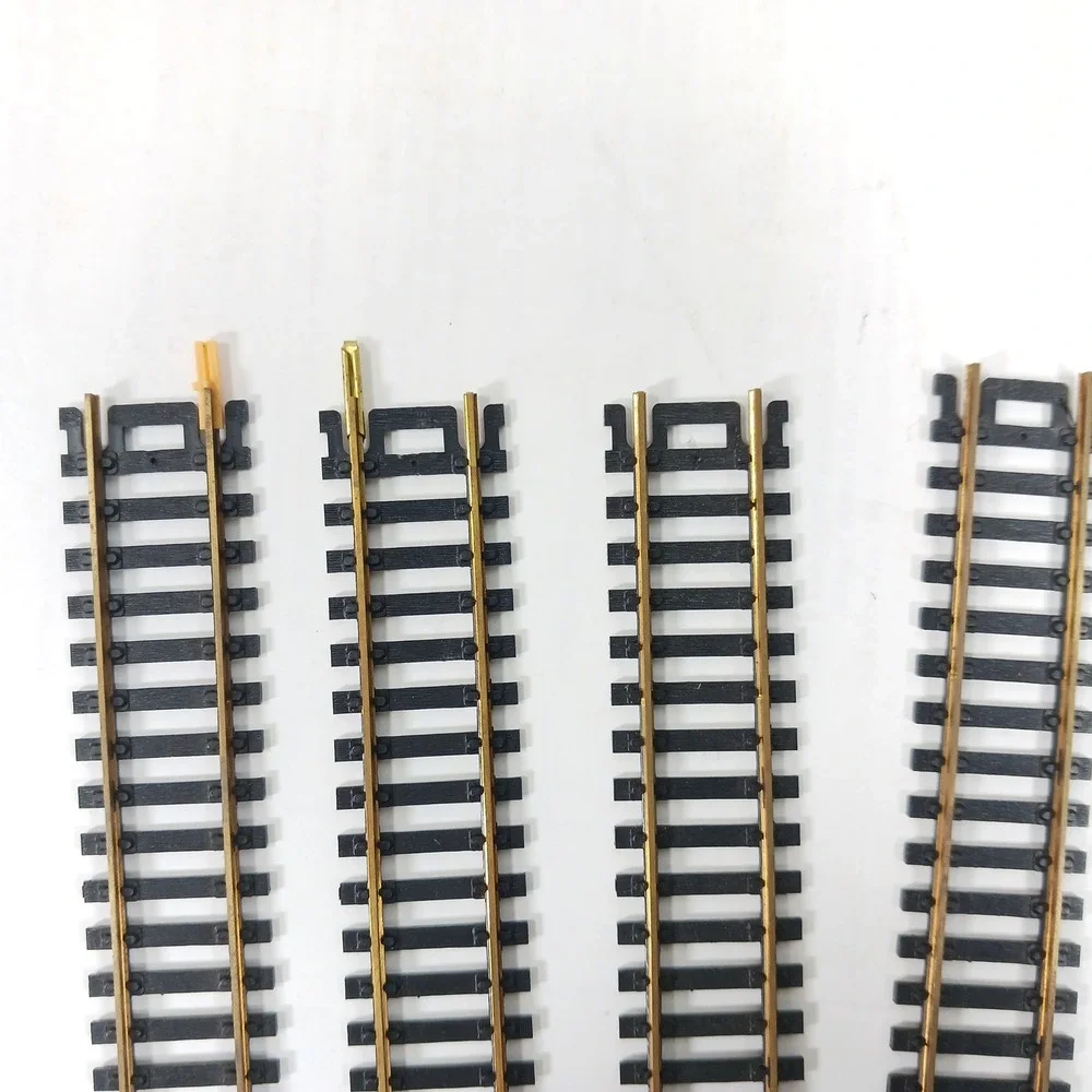 Atlas Snap-Track HO Scale 6 Inch Straight Track Brass Rail Lot of 4 Black Ties